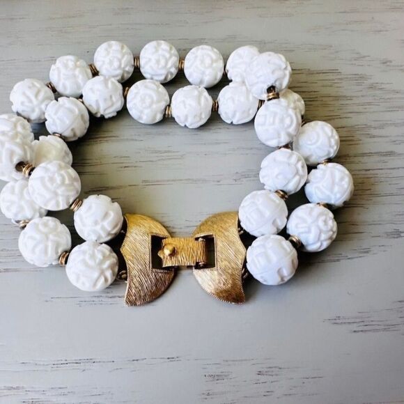 VINTAGE 1960 ESTATE SIGNED MONET FLORAL BEAD DOUBLE STRAND 8" - Picture 9 of 15